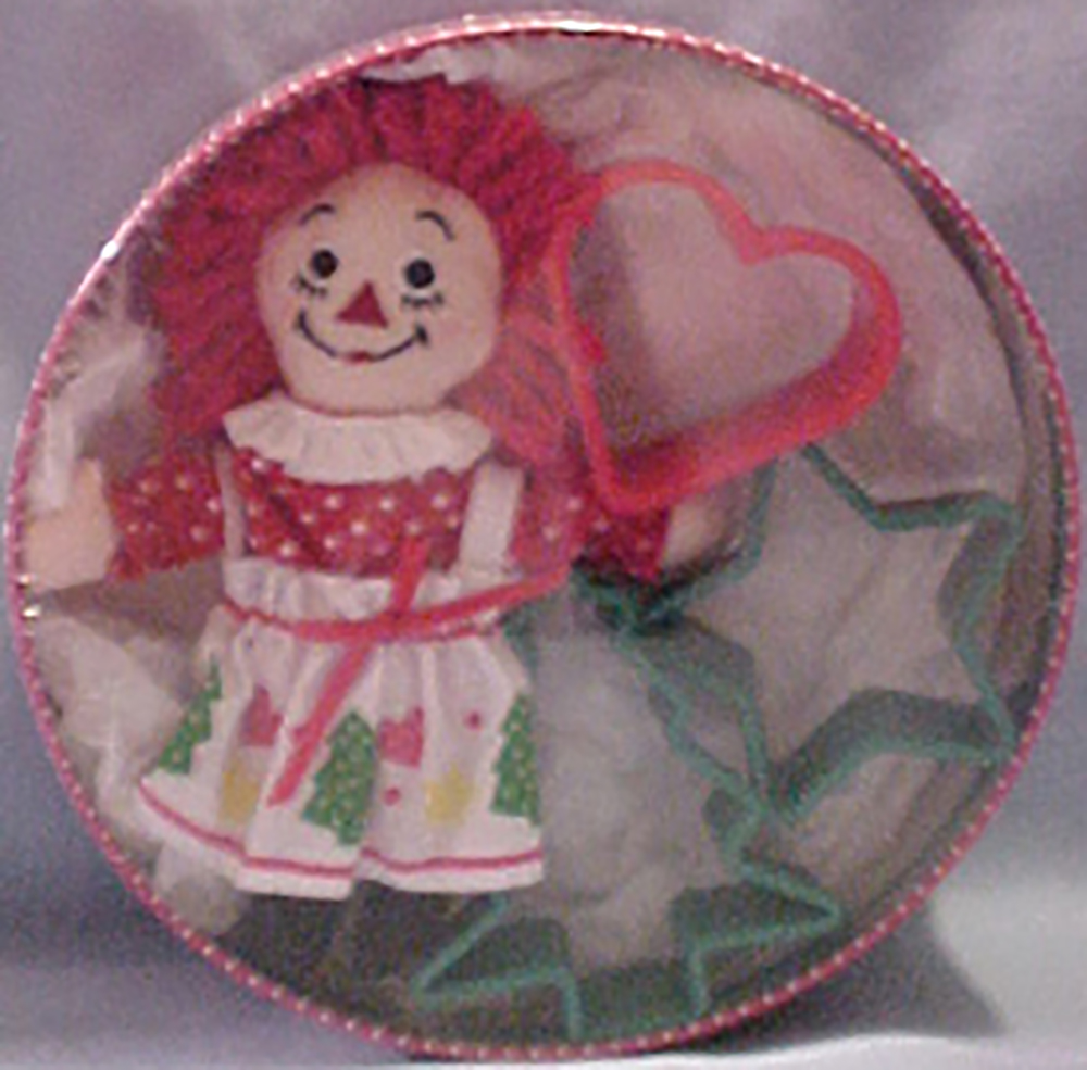 The adorable Raggedy Ann Cookie Cutters and Cookie Tins make great Christmas Gifts for any Raggedy Ann fan from 2 to 102!