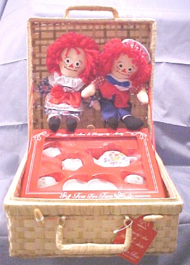 What little girl doesn't like a Tea Party. Raggedy Ann and Andy's picnic basket with tea set is perfect for any Tea Party.